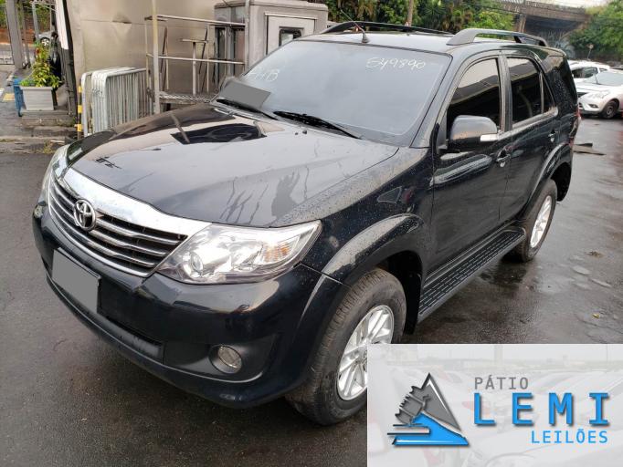 TOYOTA HILUX SW4 12/12 TOYOTA HILUX SW4 12/12