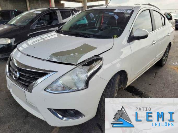 NISSAN VERSA 18/18 NISSAN VERSA 18/18