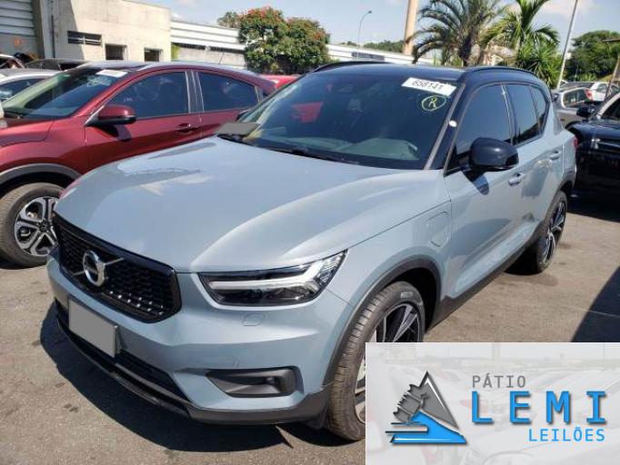 VOLVO XC40 21/21 VOLVO XC40 21/21