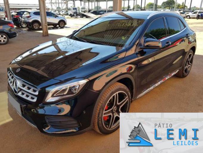 MERCEDES BENZ CLASSE GLA 17/18 MERCEDES BENZ CLASSE GLA 17/18