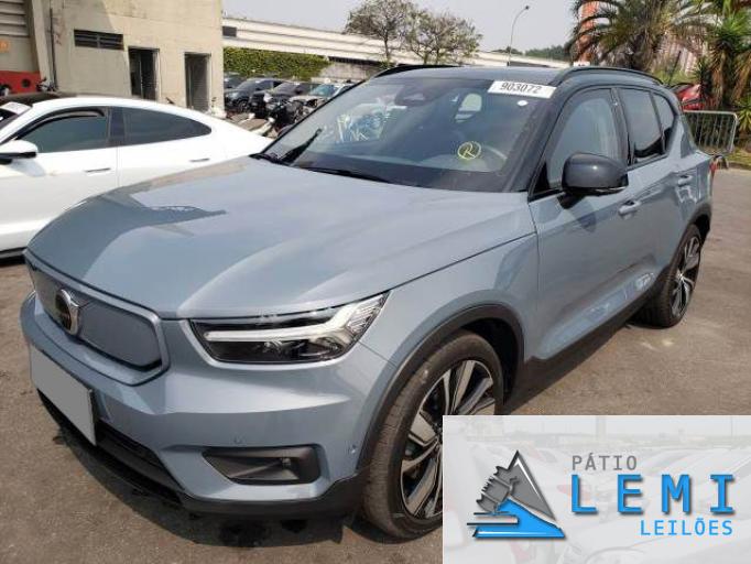 VOLVO XC40 21/22 VOLVO XC40 21/22