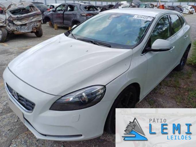 VOLVO V40 13/14 VOLVO V40 13/14