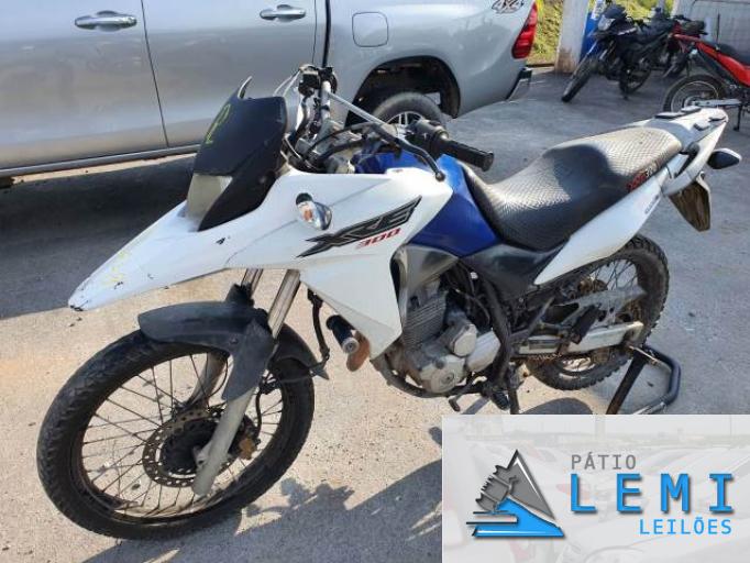 HONDA XRE 300 17/17  HONDA XRE 300 17/17