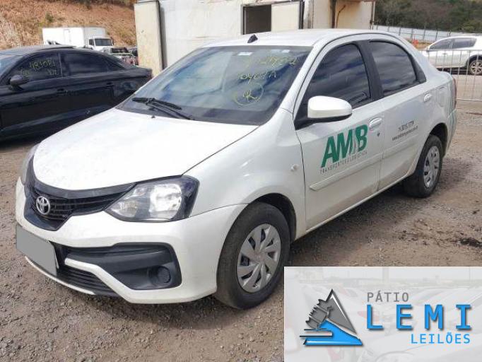 TOYOTA ETIOS SEDAN 18/19 TOYOTA ETIOS SEDAN 18/19