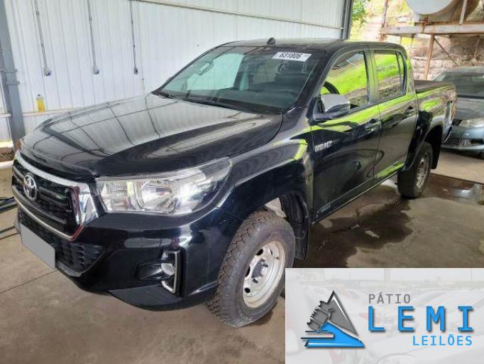 TOYOTA HILUX CD 19/19 TOYOTA HILUX CD 19/19