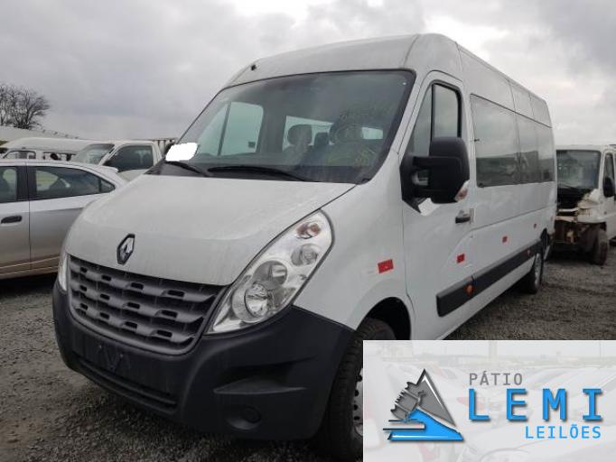 RENAULT MASTER MINIBUS 18/19